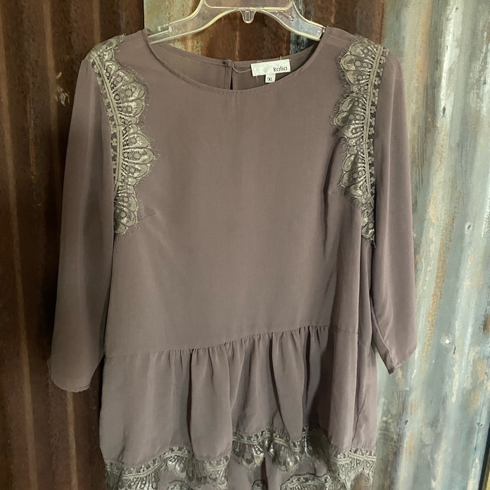 Akalia Women's Lace Accent Blouse - Taupe